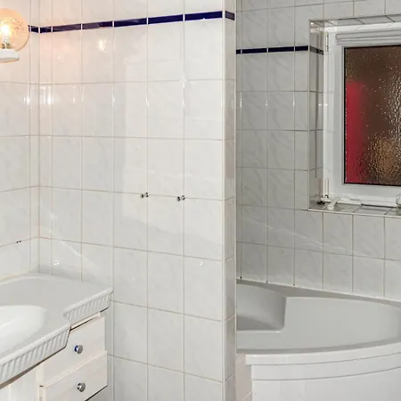 1 Bedroom In Διαμέρισμα *